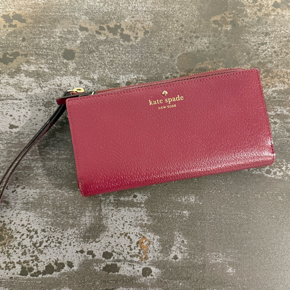 Kate Spade Wristlet Wallet, Wine color, EUC